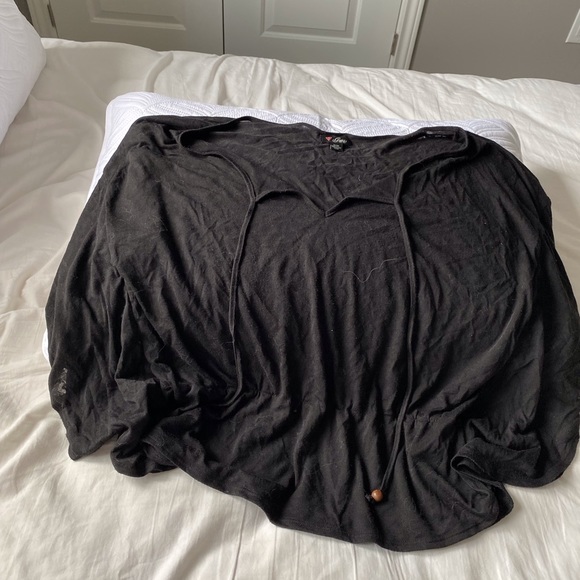 Top - Picture 3 of 3